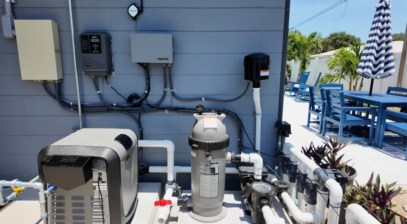 Pool filter and equipment cleaning in Delano, CA
